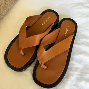 Alohas Overcast sandals chestnut brown size 38